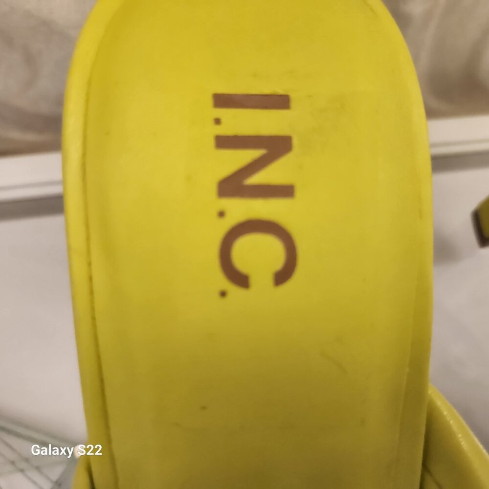 INC International Concepts Yellow Sandals - Picture 12 of 12